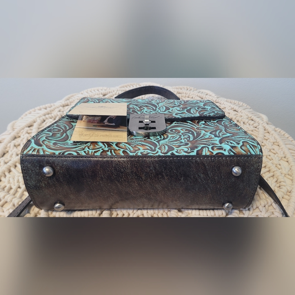 Patricia Nash Turquoise and Black Embossed Leather Bag - Picture 8 of 15